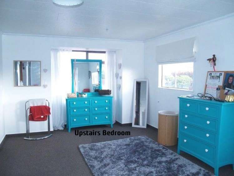 22 Koromiko Street Otaki Beach_11