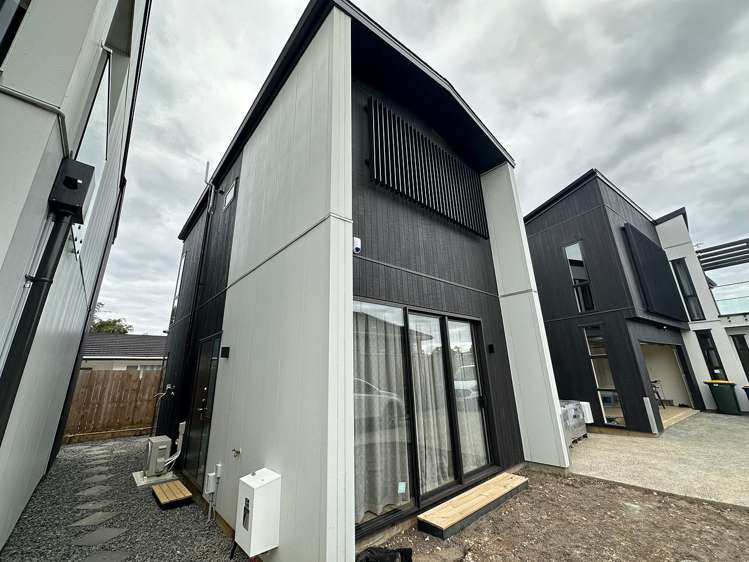 2/8 Sunnybrae Road_0