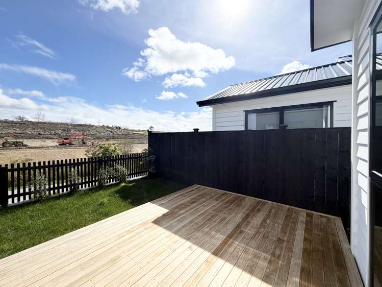 384 Te Taruna Drive Milldale_16