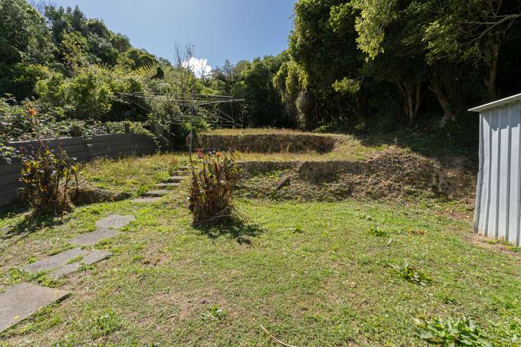 56 Cardiff Crescent Cannons Creek_12