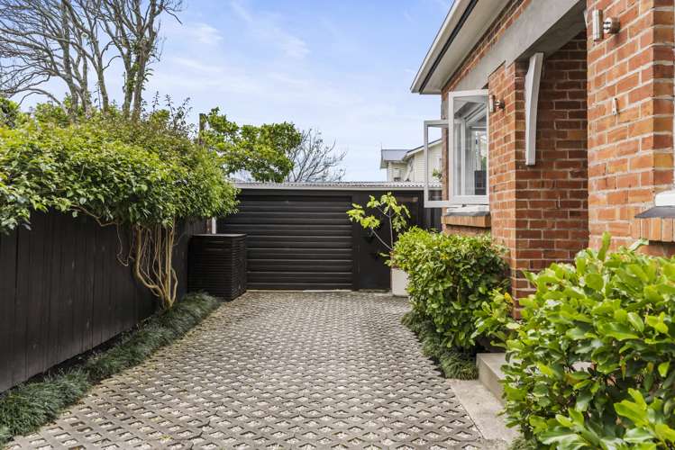 2/75 Queen Street Northcote Point_17