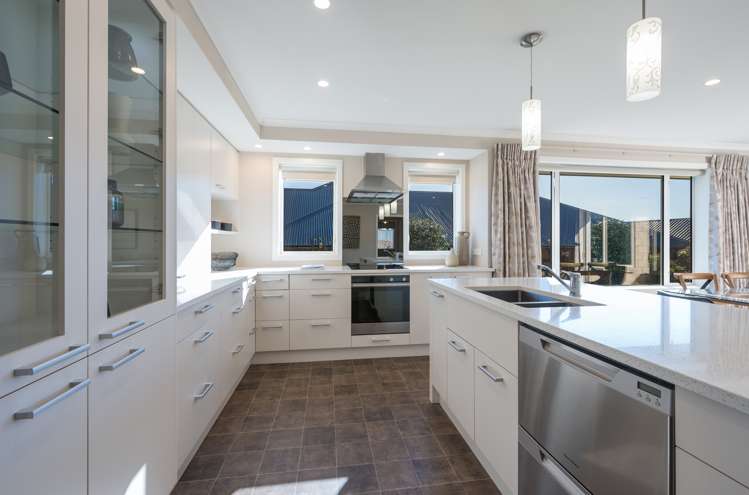 43 Fairose Drive Richmond_5