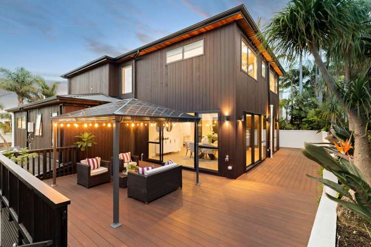 14b Beach Road Castor Bay_20