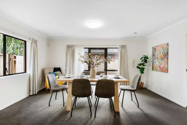 2/12 Oak Street Royal Oak_2