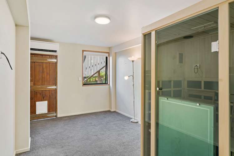 17b Cameron Place Fernhill/Sunshine Bay_16