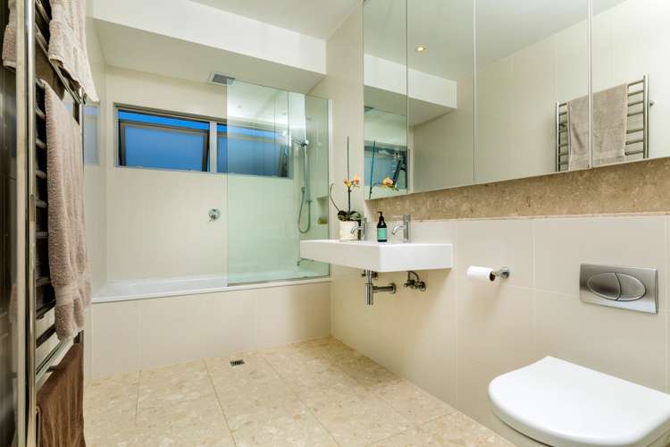 70 Domain Crescent Muriwai_14