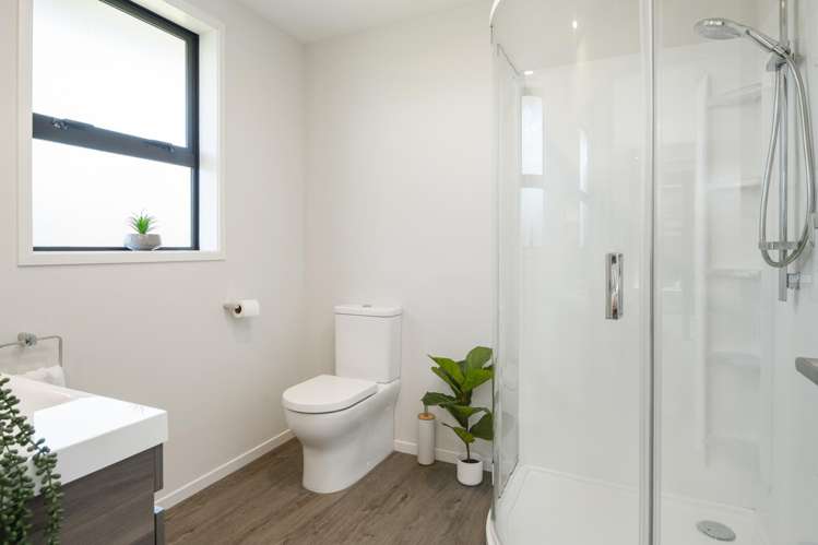 12 Mustang Alley Burleigh_14