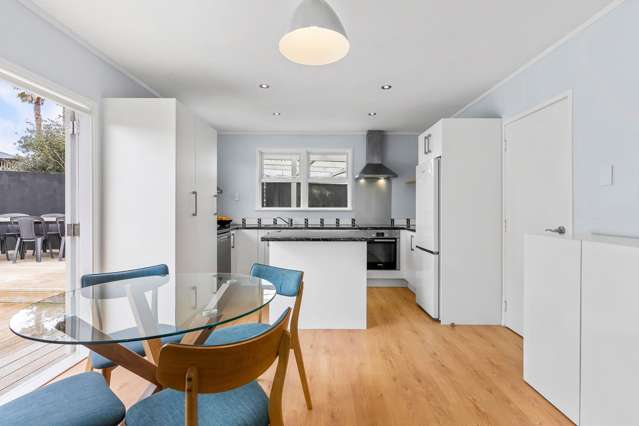 34 Mcphail Street Birkdale_3