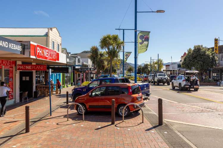 33 - 35 High Street Picton_6