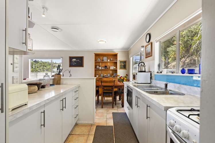 7 Takanini Grove Stokes Valley_2