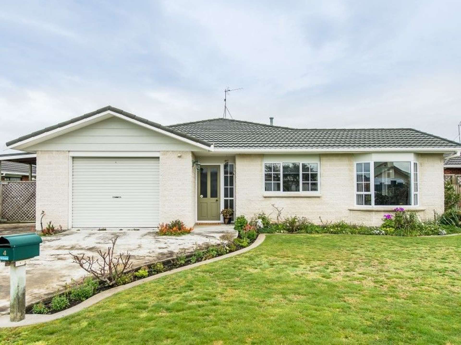 4 Saint Helens Place Tawhero_0