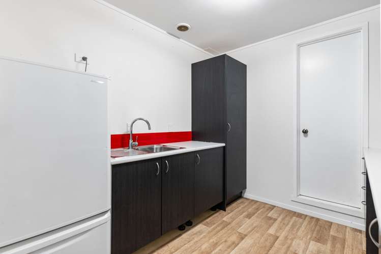 2/3 Whitby Crescent Mairangi Bay_21