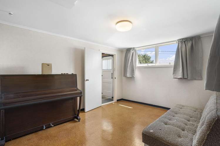 83 Mount Royal Avenue Mount Albert_12