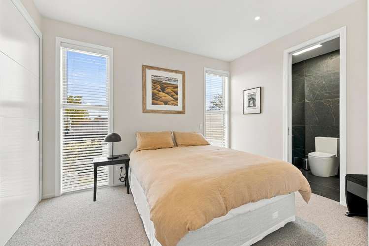 3/130 Office Road Merivale_12