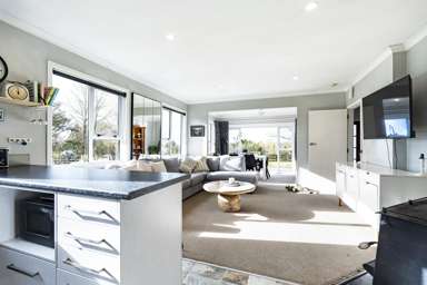 1870 Egmont Road_1