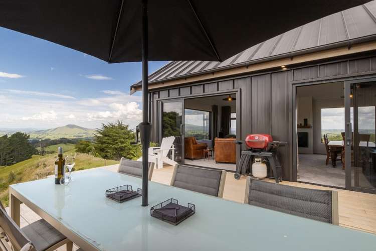 33 Tiwarawara Lane Puketotara_12