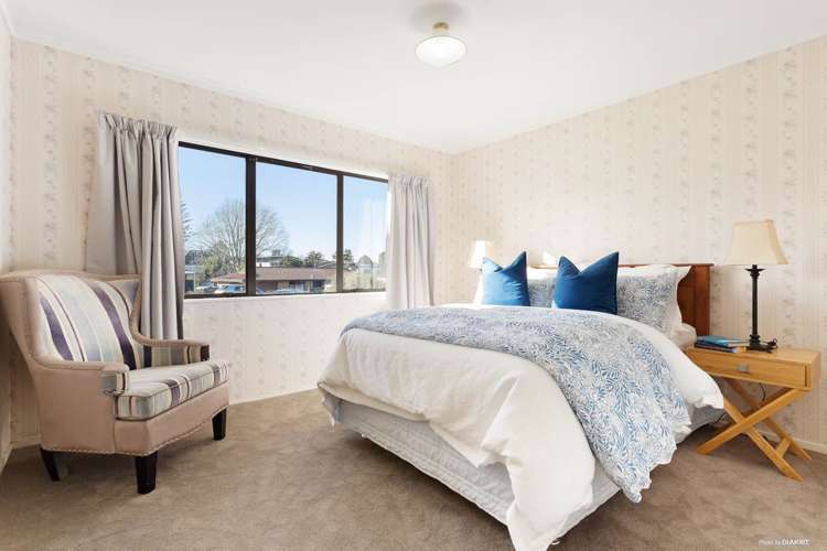 44 Bodi Place Te Atatu South_10