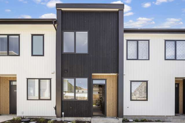 16/166 Queens Drive Lyall Bay_4