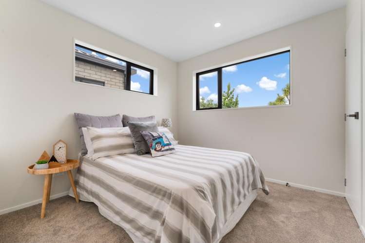 133 Riverpark Crescent Henderson_15