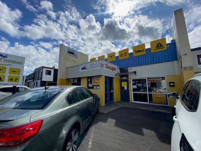 High profile commercial unit