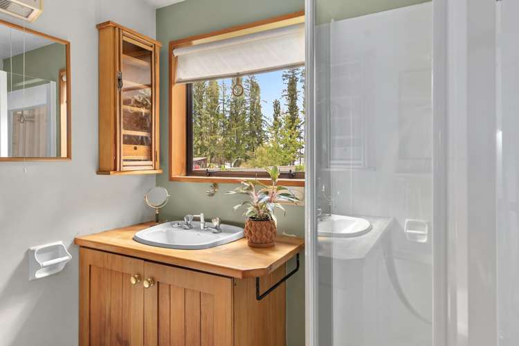 24 Wanaka-Mount Aspiring Road Wanaka_13