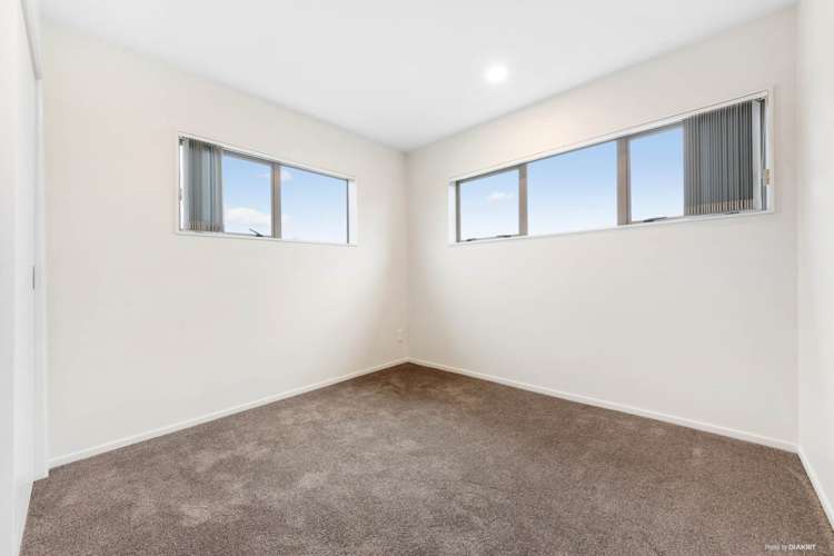 3 Bordeaux Parade Te Atatu South_13