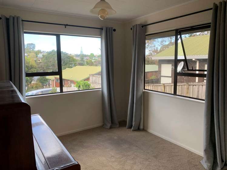 72 Gledstane Road Stanmore Bay_6