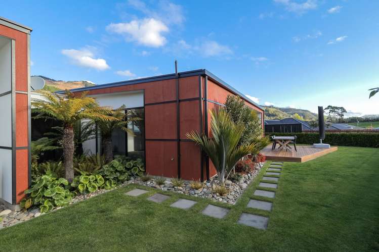 66 Fairose Drive Richmond_18