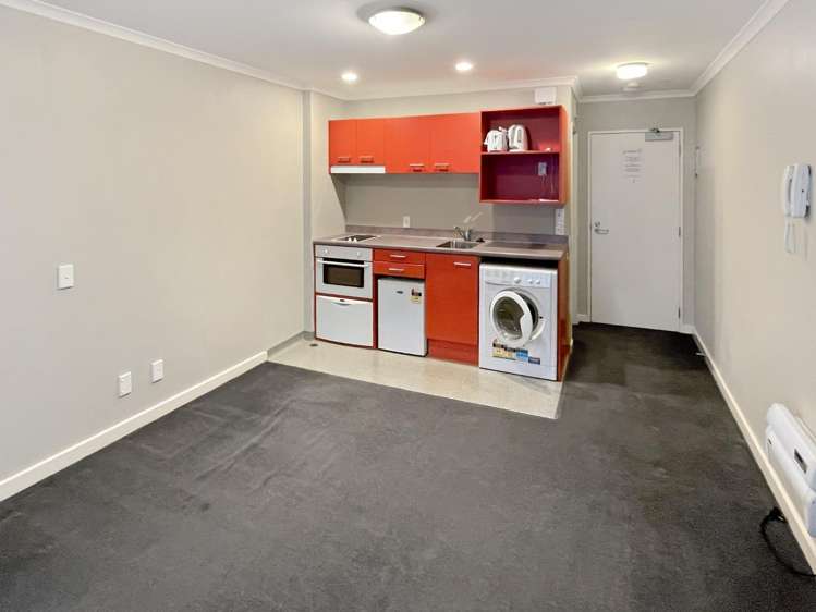 414/5 Aitken Street 1357_2