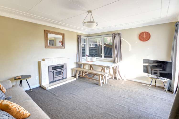 37 Easther Crescent Kew_5