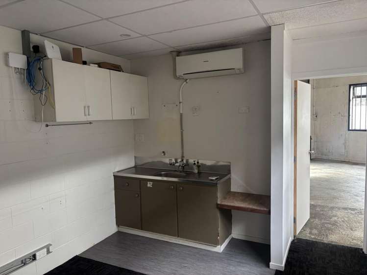 5/4 Heremai Street Henderson_8