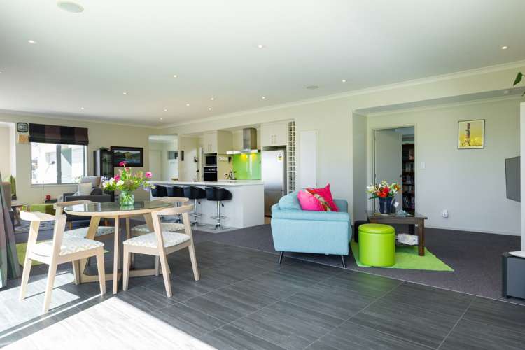 12 Kensington Place Springlands_21