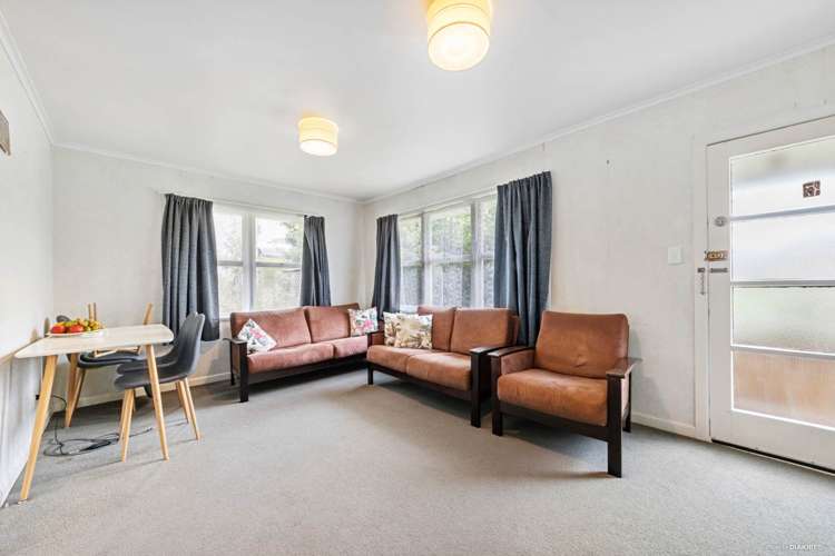 2/18 Sheehan Road Te Atatu South_6