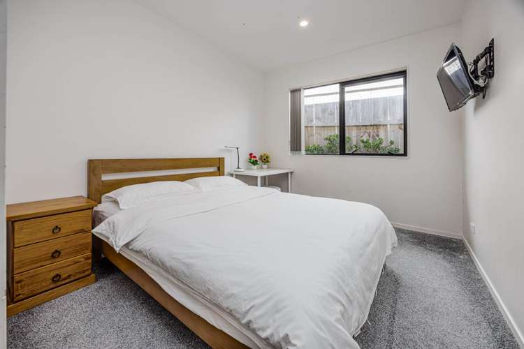 81 Thomas Road Flat Bush_17