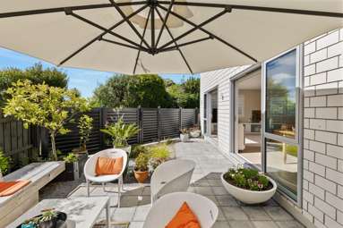 24A Surville Place_4