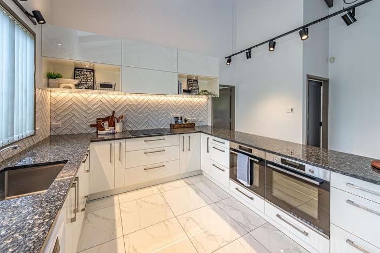 8 Akepiro Place Tawhero_5