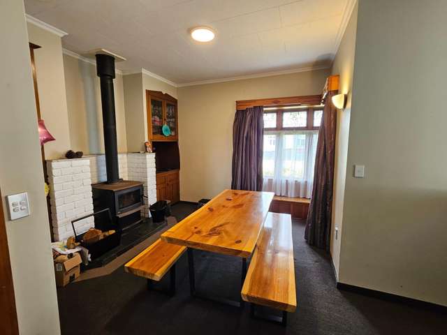 40 Palmerston Street Greymouth_4