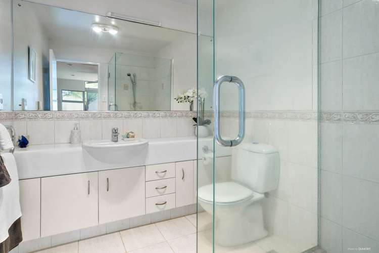 2/31 Tamaki Drive Mission Bay_12