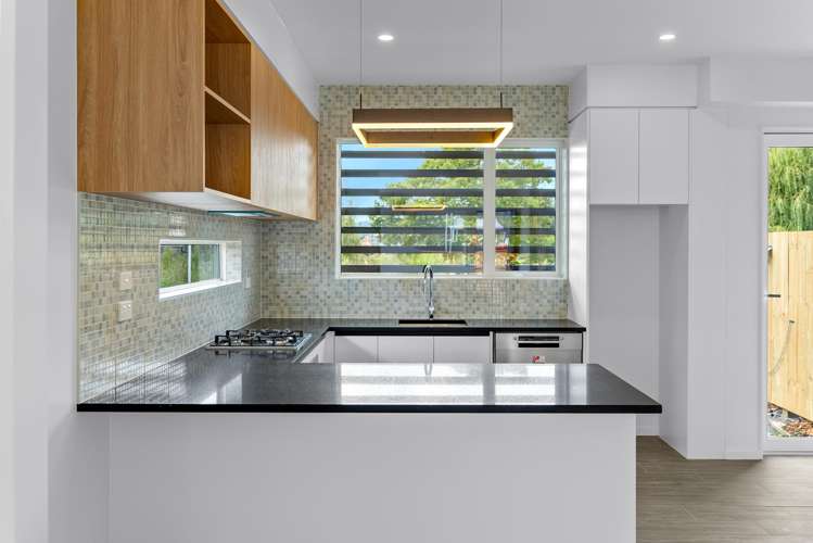 2 Taiheru Road Karaka_5