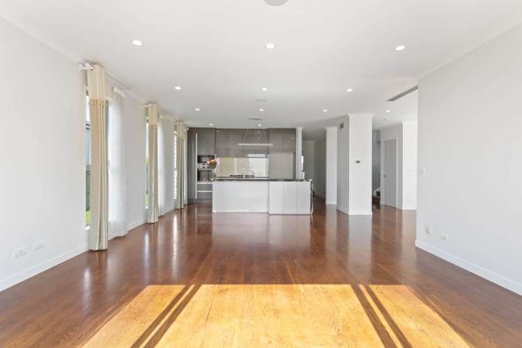 20 Bearing Parade Long Bay_14