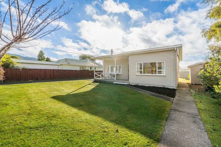 4 Heretaunga Square Silverstream_23