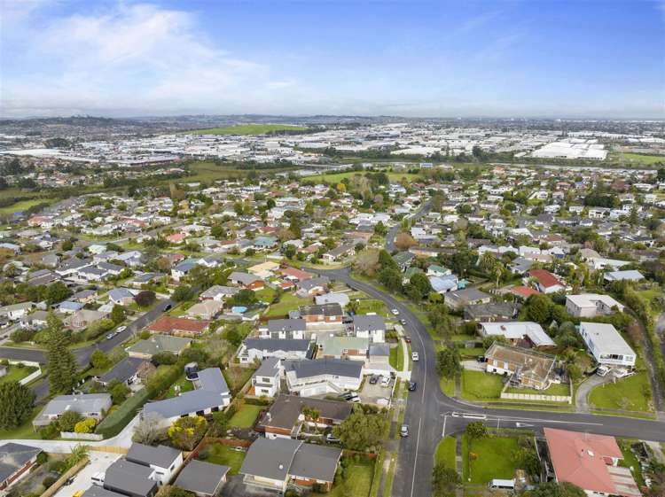 25 Chatsworth Crescent Pakuranga Heights_33