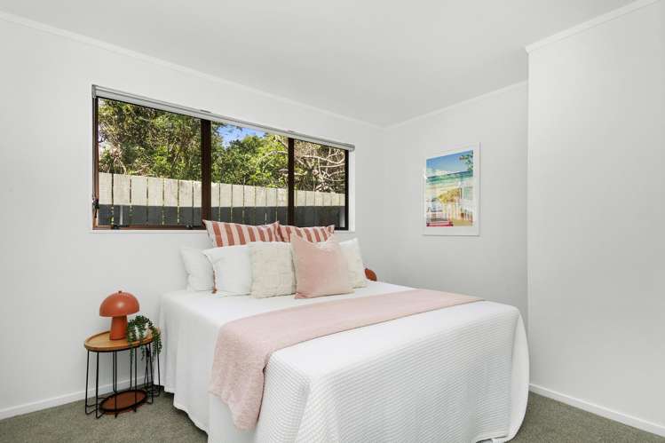 55A Collins Avenue Tawa_11