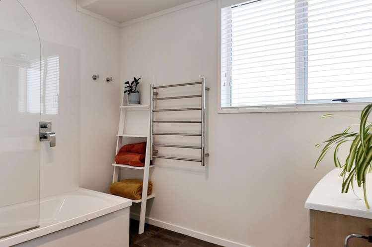 2/86 Hinemoa Avenue Taupo_13