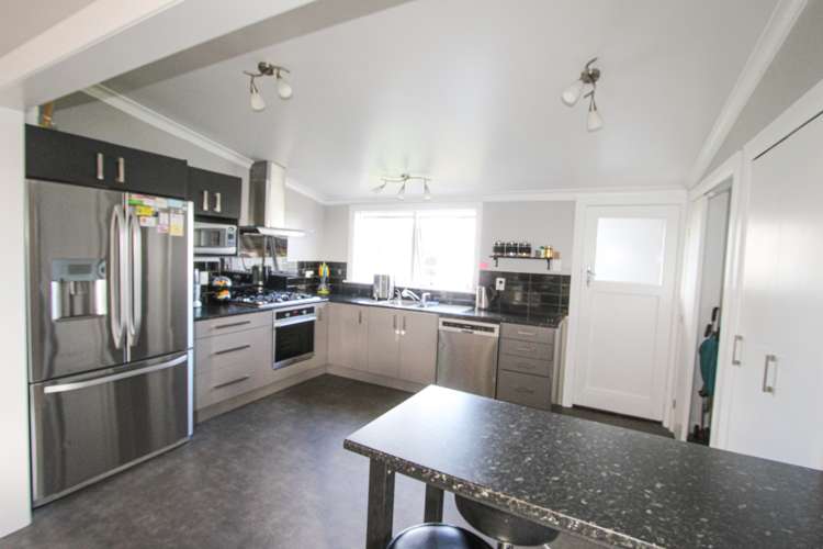 15 Huia Street Pahiatua_2