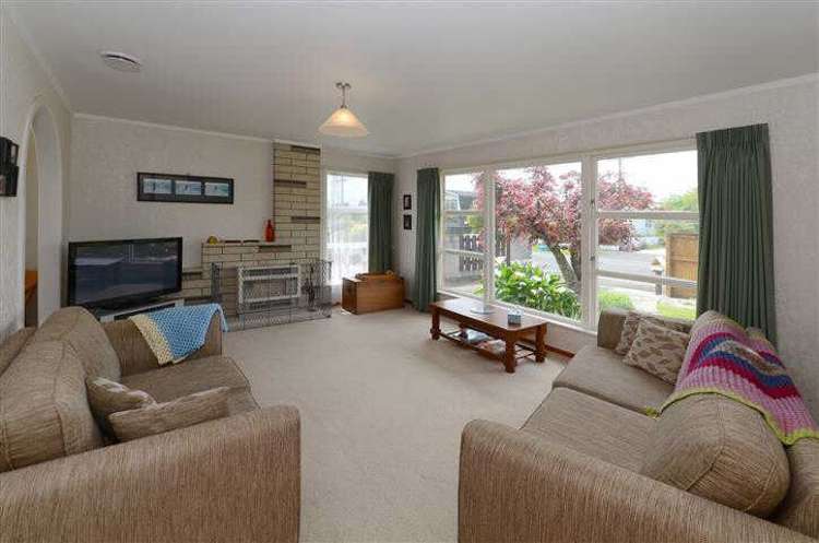 5 Colstone Street Glenview_9