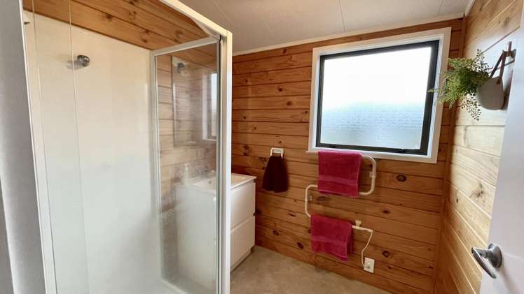 11 Pearce Drive Kamo_11