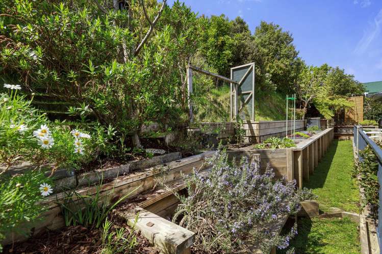 131 Woodman Drive Tawa_16