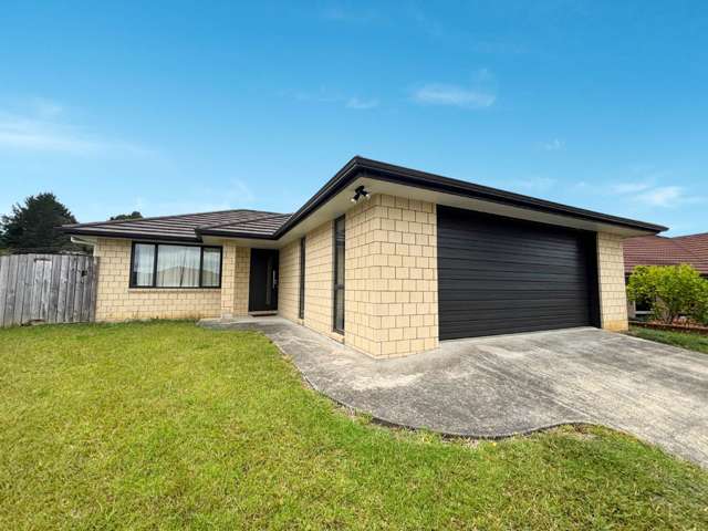 Spacious & Modern Family Living in Onerahi