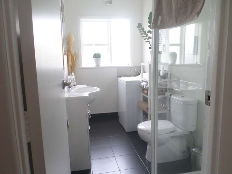 145 Parrs Cross Road Glen Eden_7